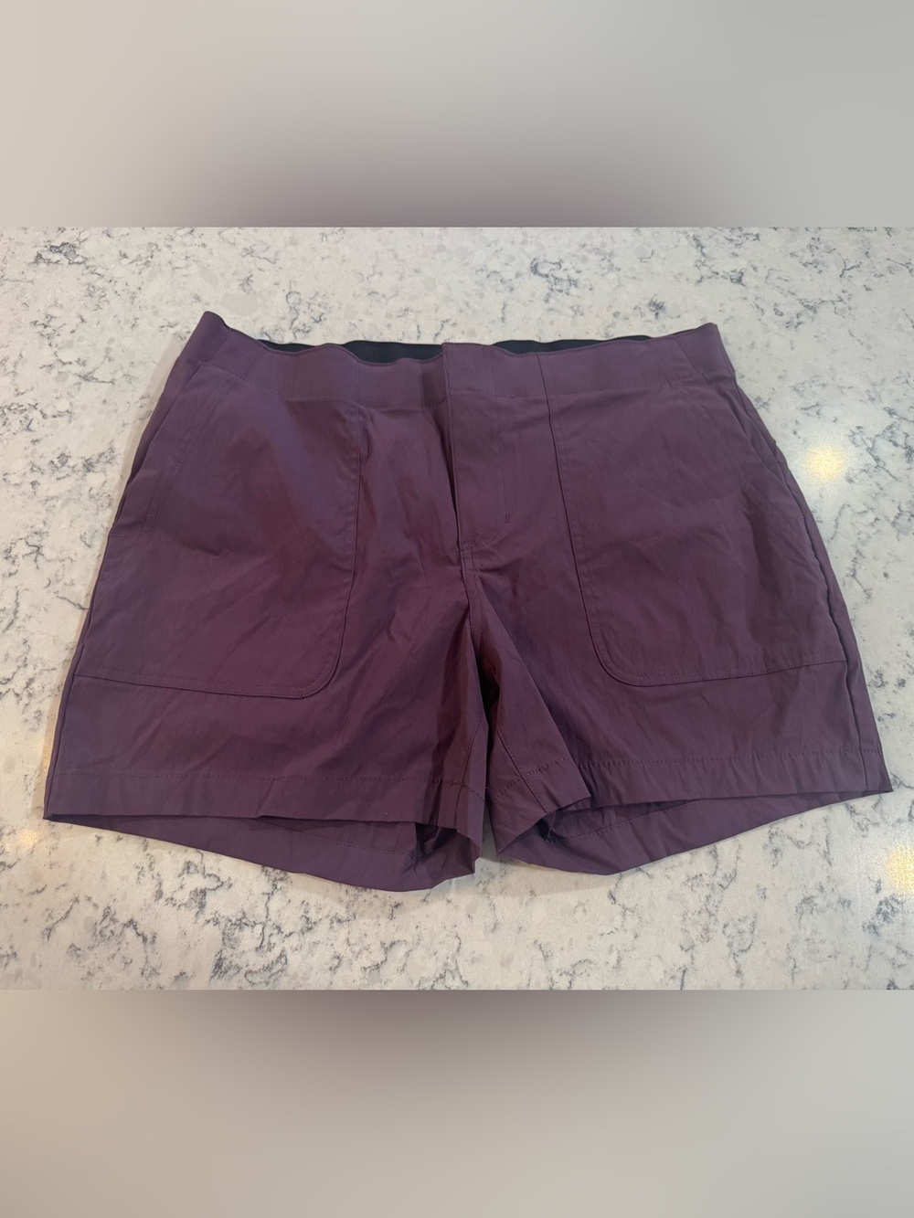 Women’s Eddie Bauer Hiking/Casual Shorts Size 12